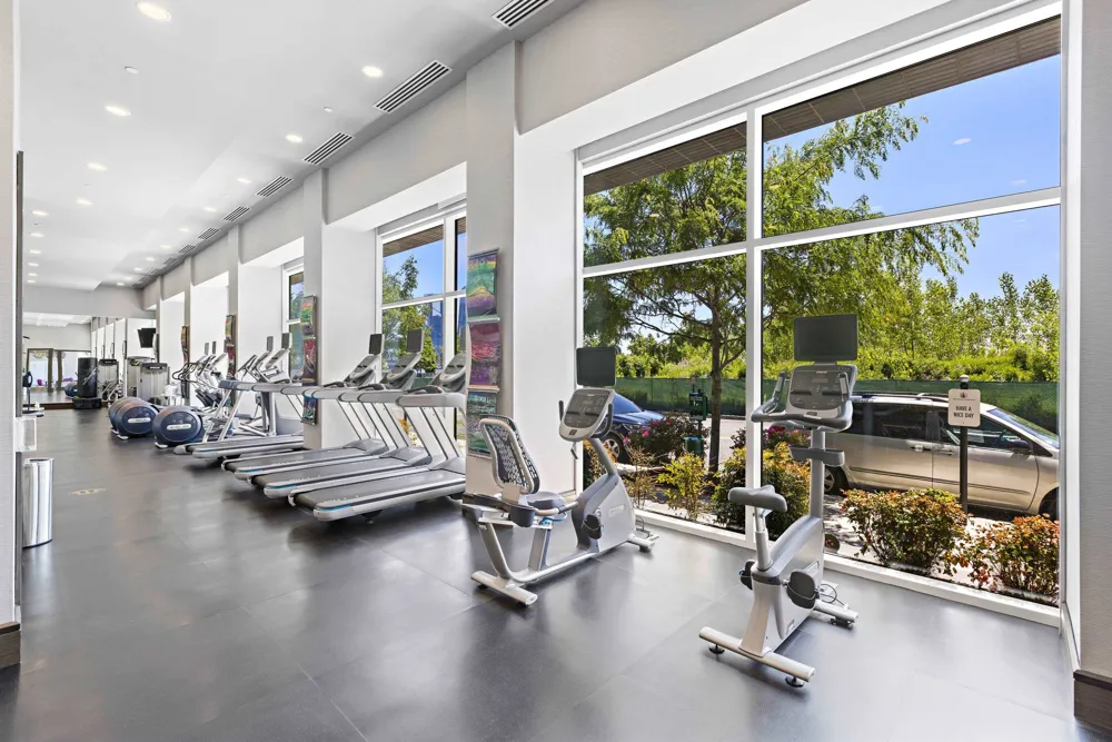1200 AVENUE AT PORT IMPERIAL Weehawken, NJ 07086