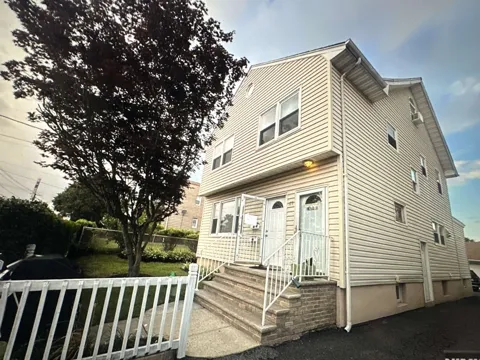 177 WILLIAMS AVE