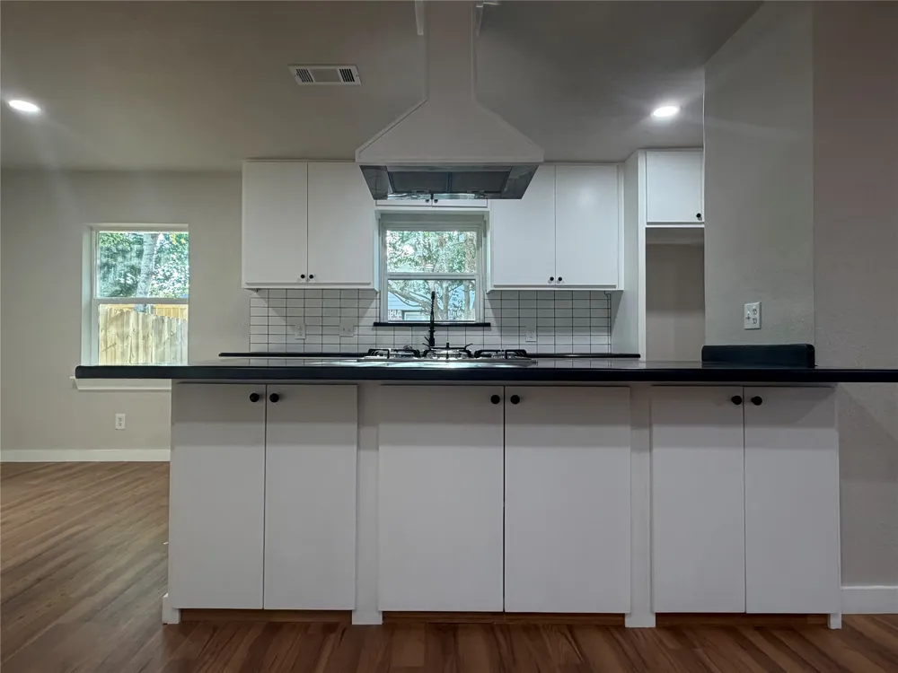 1818 Walnut Avenue Carrollton, TX 75006