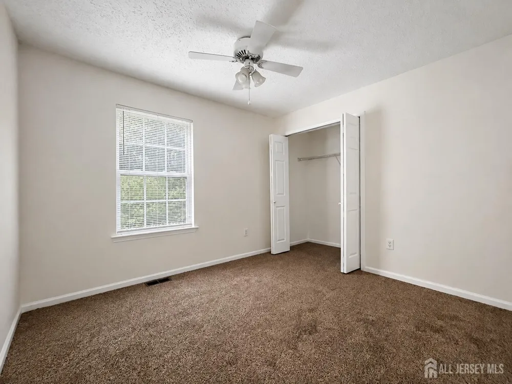151-151 Prestwick Way Edison, NJ 08820