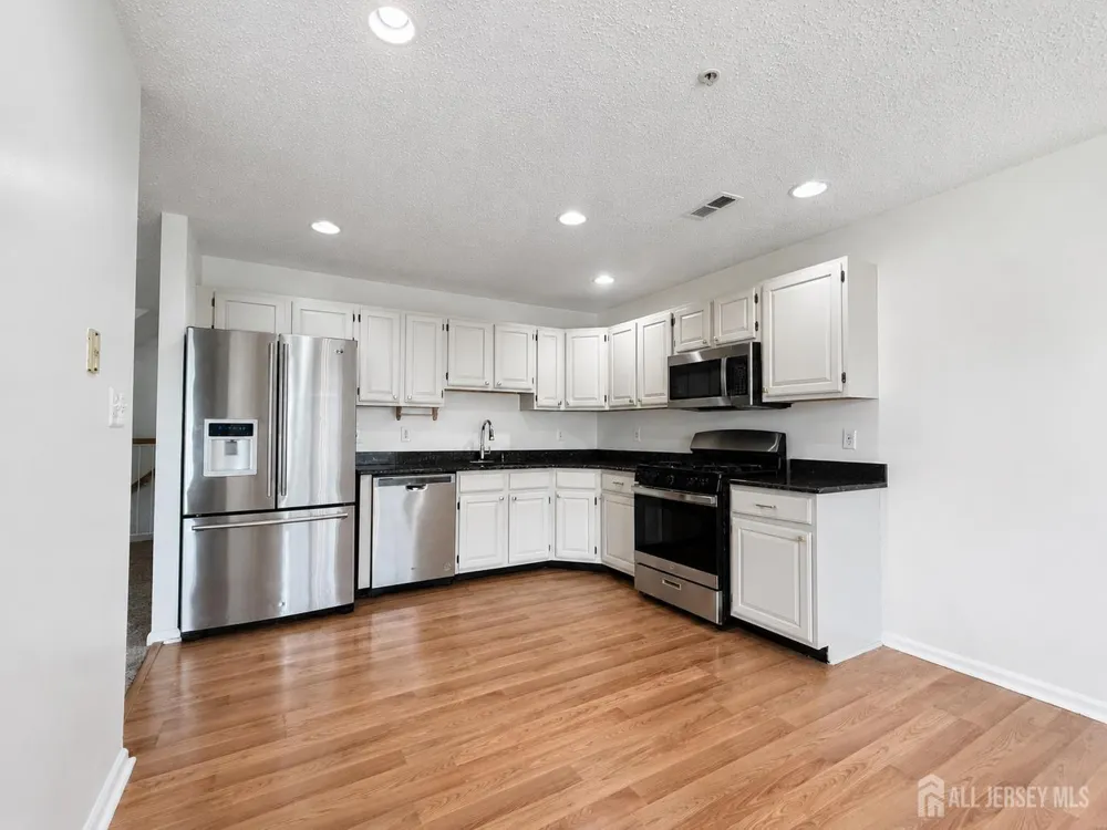 151-151 Prestwick Way Edison, NJ 08820