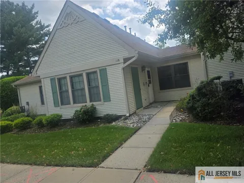 119 Griggs Place #119