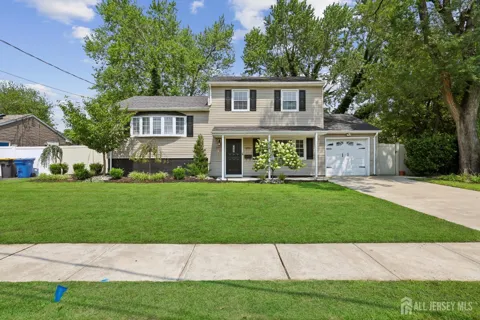 18 Carlton Avenue