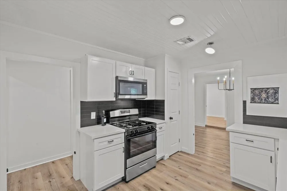4501 E 38th Street Dickinson, TX 77539