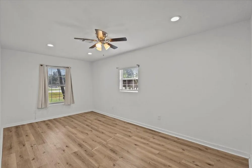 4501 E 38th Street Dickinson, TX 77539