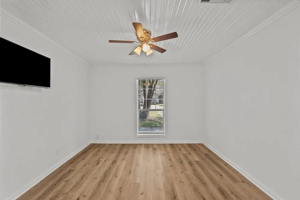 4501 E 38th Street Dickinson, TX 77539