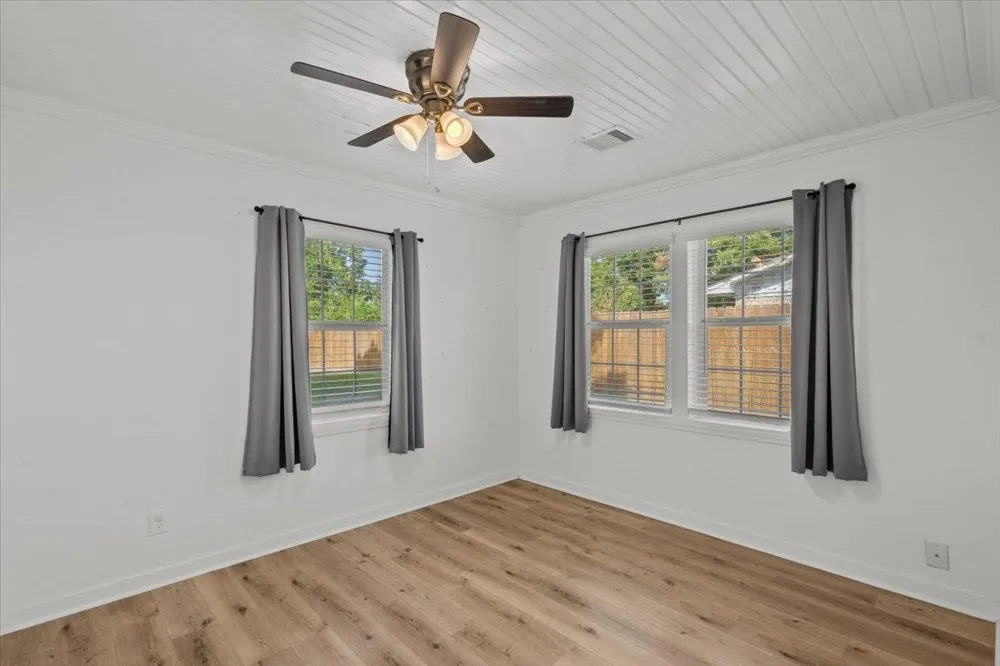 4501 E 38th Street Dickinson, TX 77539