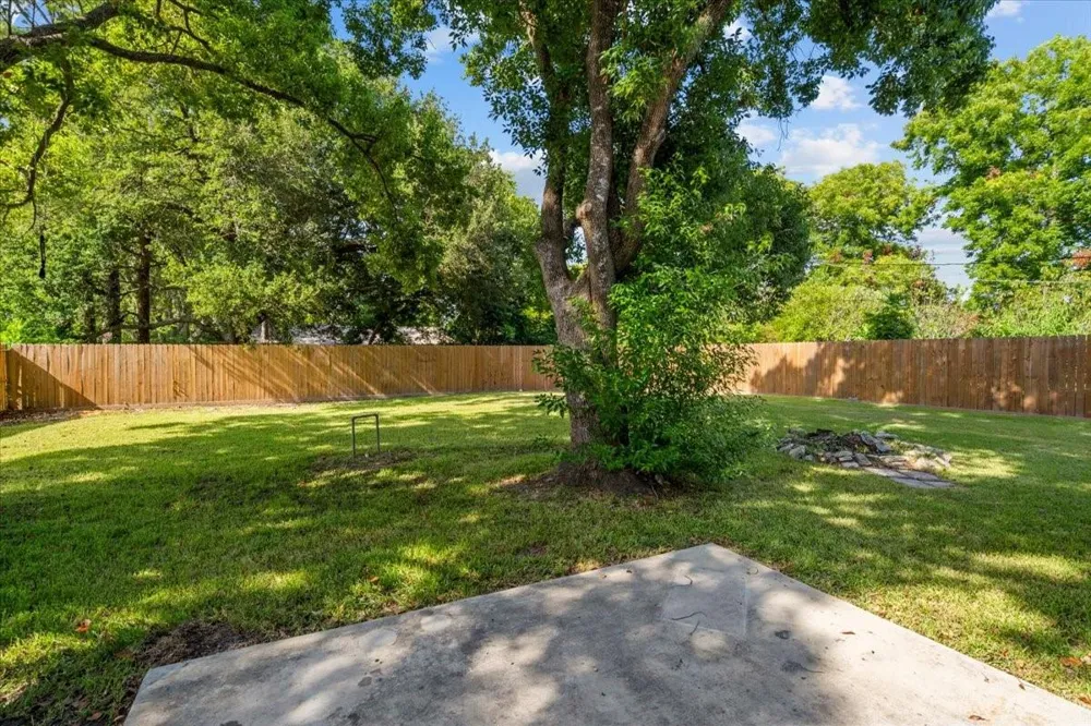 4501 E 38th Street Dickinson, TX 77539