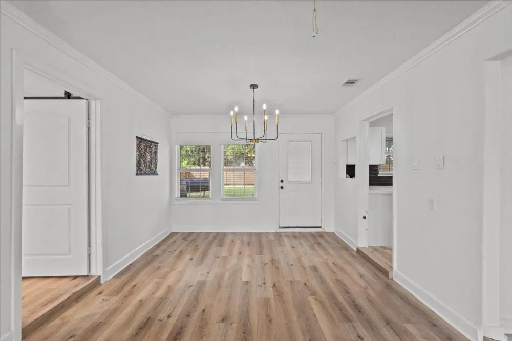 4501 E 38th Street Dickinson, TX 77539