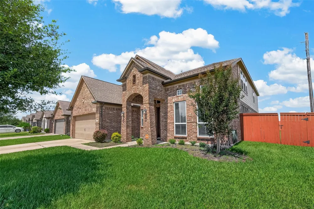 1914 Walnut Green Circle Rosenberg, TX 77471