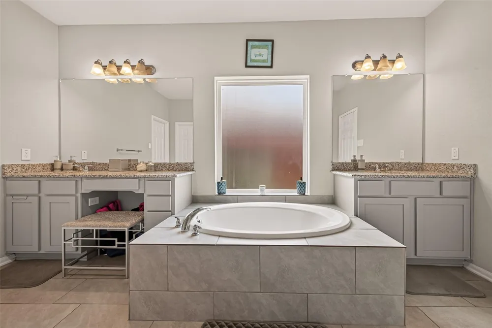 1914 Walnut Green Circle Rosenberg, TX 77471