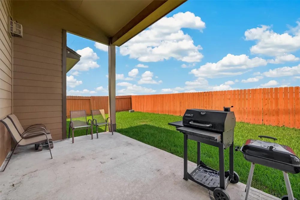 1914 Walnut Green Circle Rosenberg, TX 77471