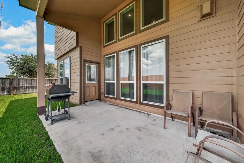 1914 Walnut Green Circle Rosenberg, TX 77471