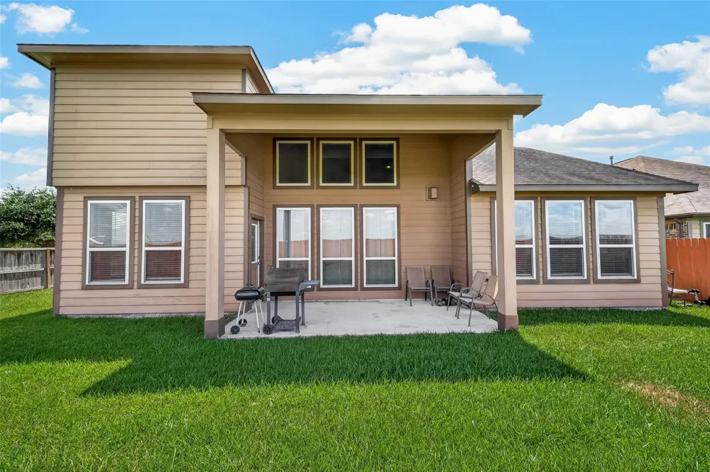 1914 Walnut Green Circle Rosenberg, TX 77471
