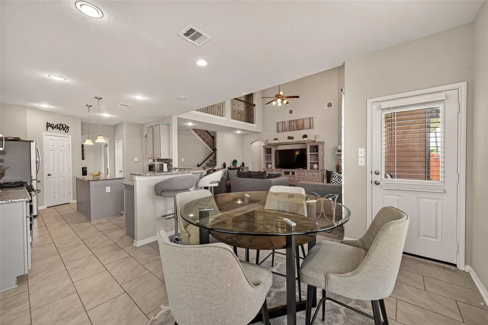 1914 Walnut Green Circle Rosenberg, TX 77471