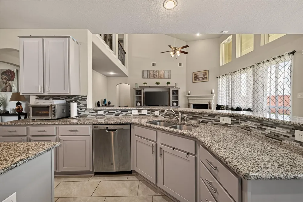 1914 Walnut Green Circle Rosenberg, TX 77471