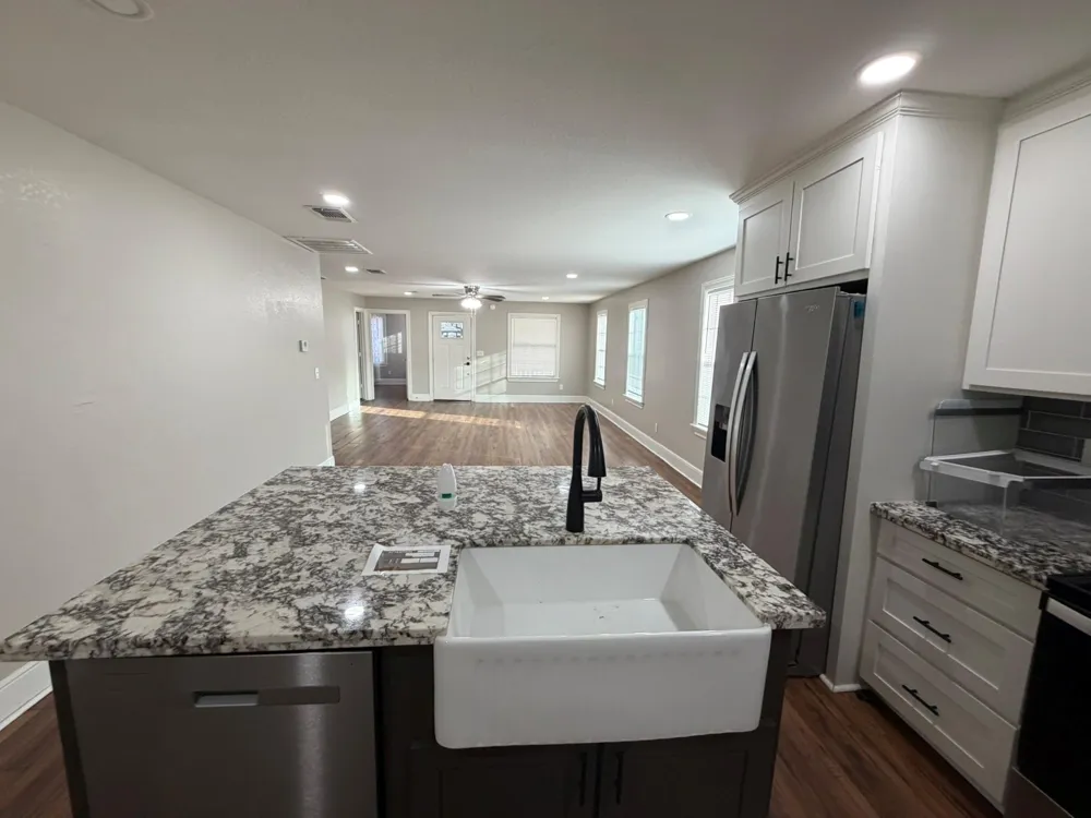 104 Mesquite Street Louise, TX 77455