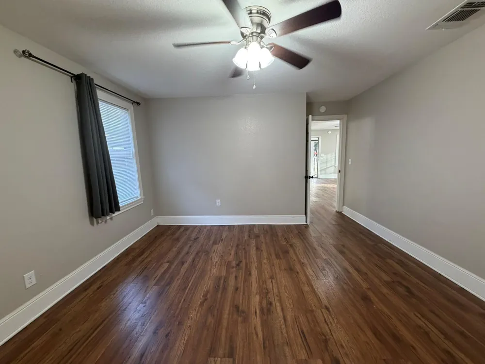 104 Mesquite Street Louise, TX 77455