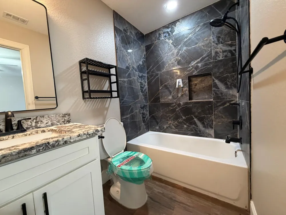 104 Mesquite Street Louise, TX 77455