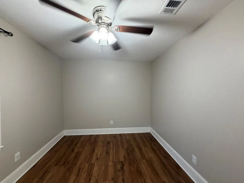 104 Mesquite Street Louise, TX 77455