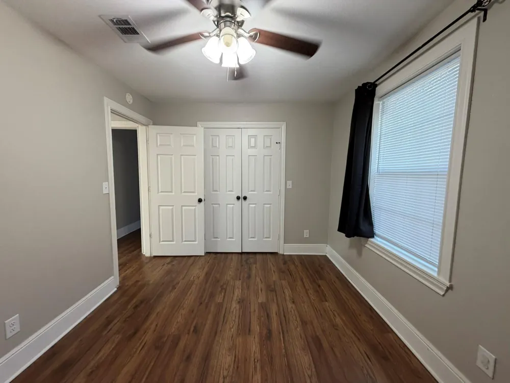 104 Mesquite Street Louise, TX 77455