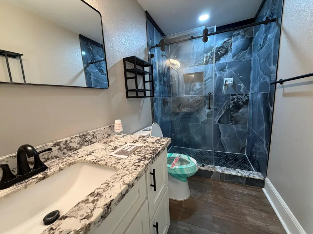 104 Mesquite Street Louise, TX 77455