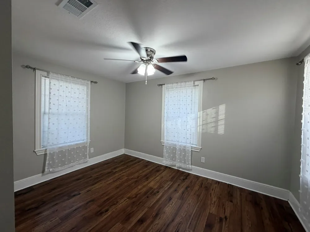 104 Mesquite Street Louise, TX 77455