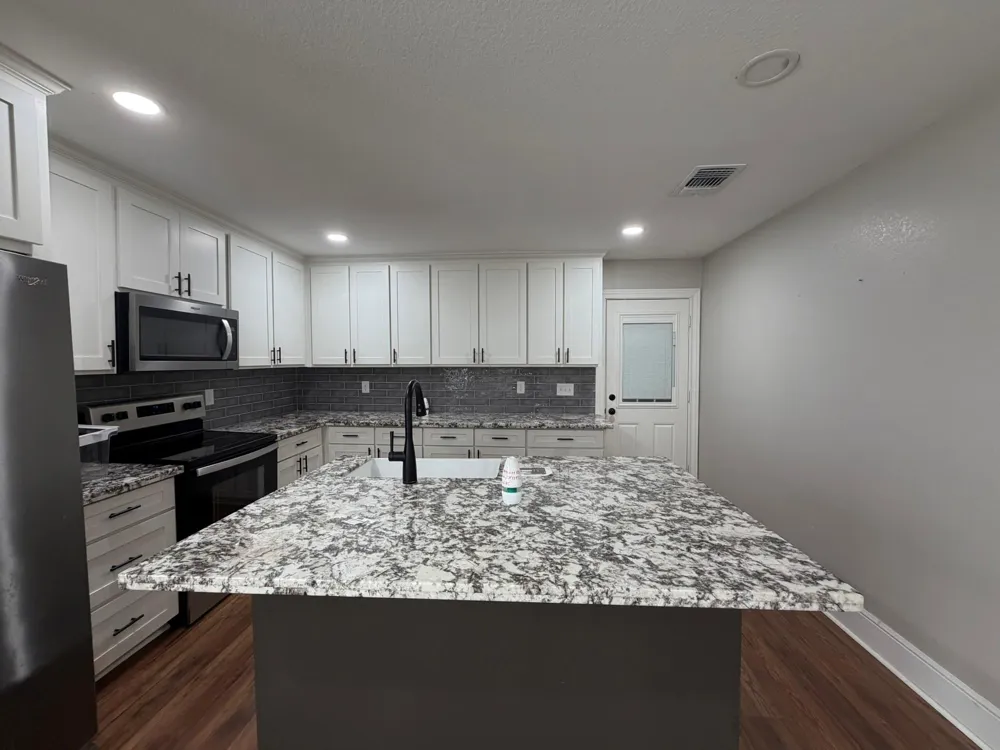 104 Mesquite Street Louise, TX 77455