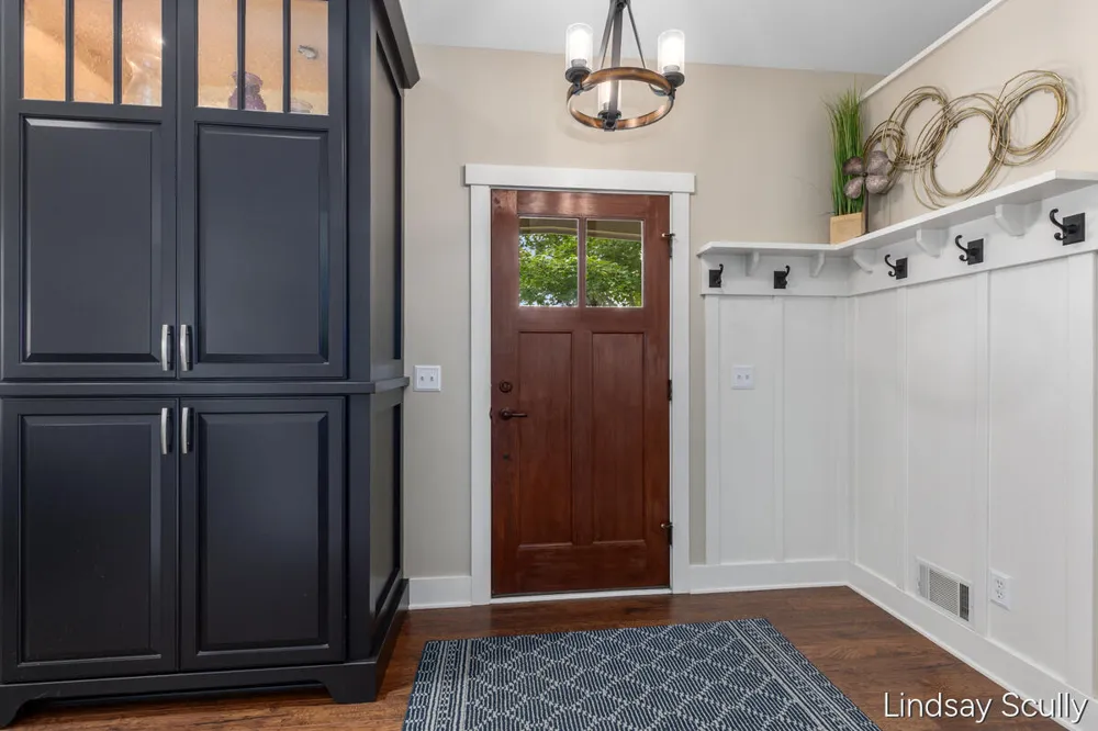 7889 Meadowood Drive Hudsonville, MI 49426