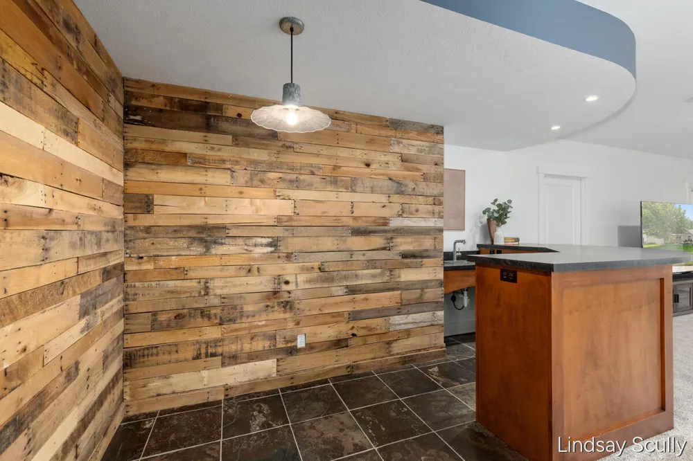 7889 Meadowood Drive Hudsonville, MI 49426