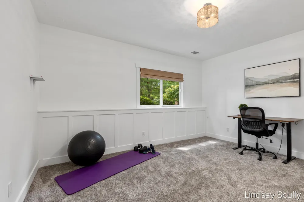 7889 Meadowood Drive Hudsonville, MI 49426