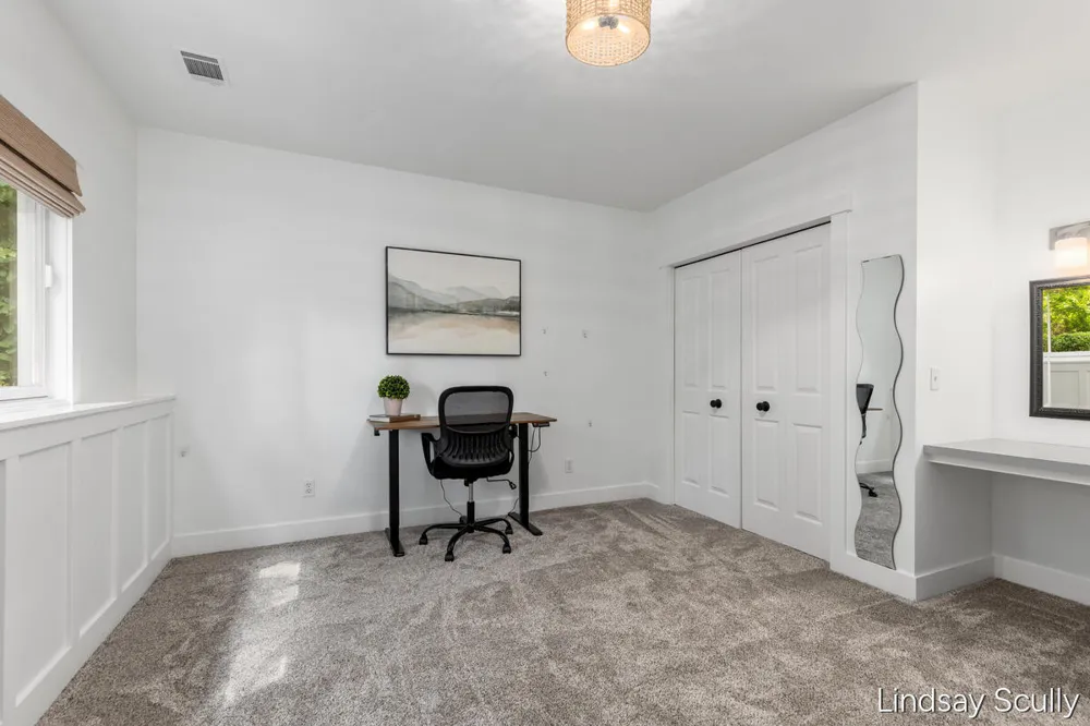 7889 Meadowood Drive Hudsonville, MI 49426
