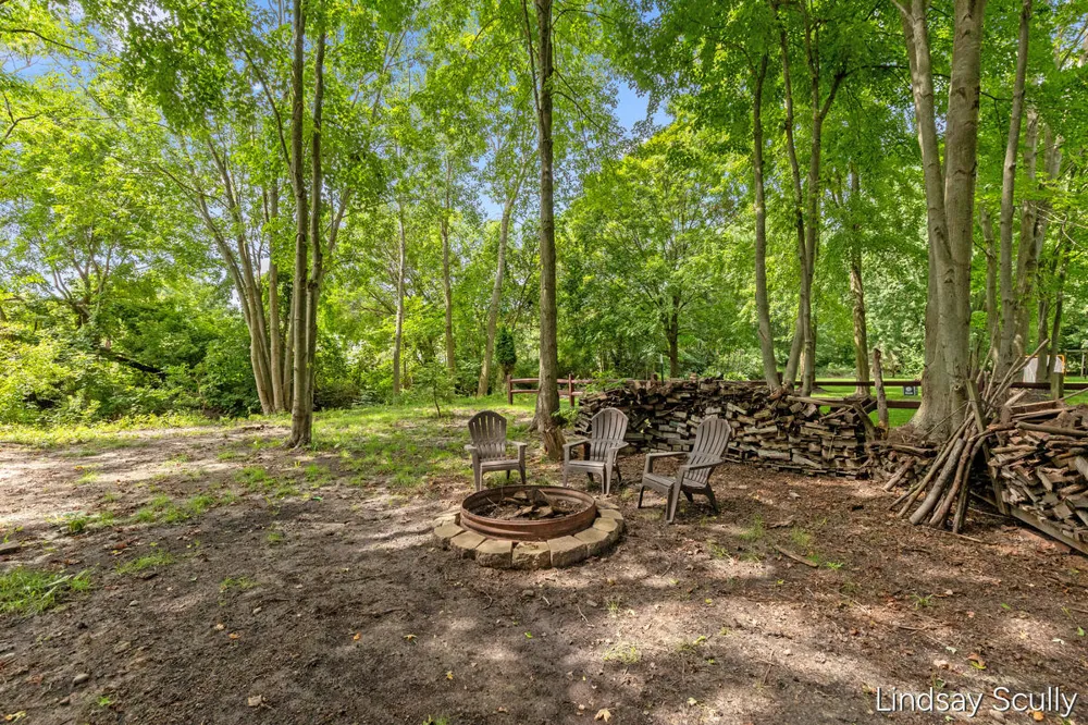7889 Meadowood Drive Hudsonville, MI 49426