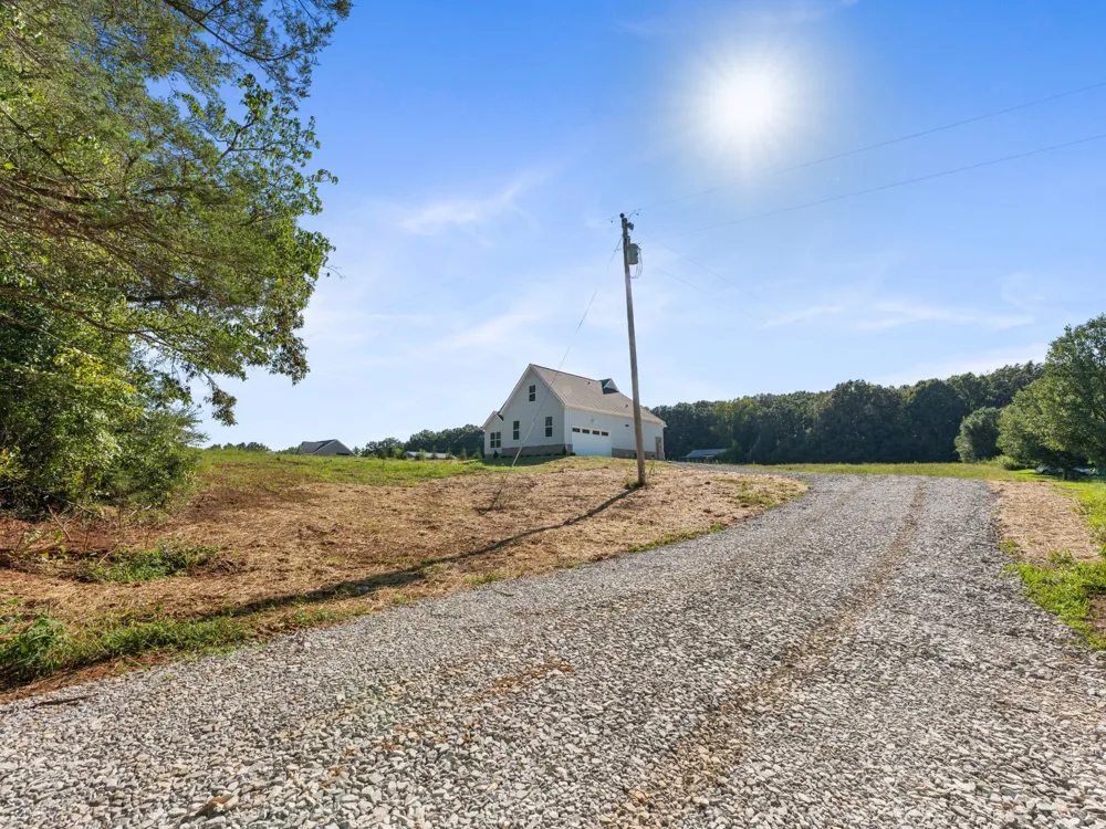 235 Loss Crouch Rd Morrison, TN 37357