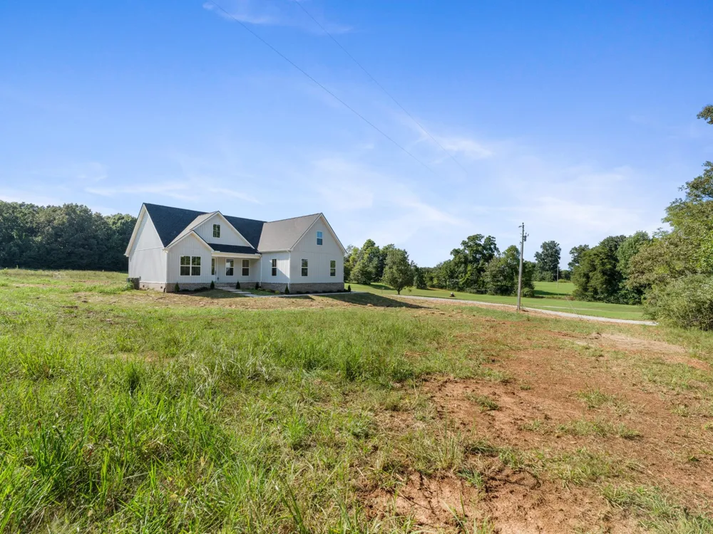 235 Loss Crouch Rd Morrison, TN 37357
