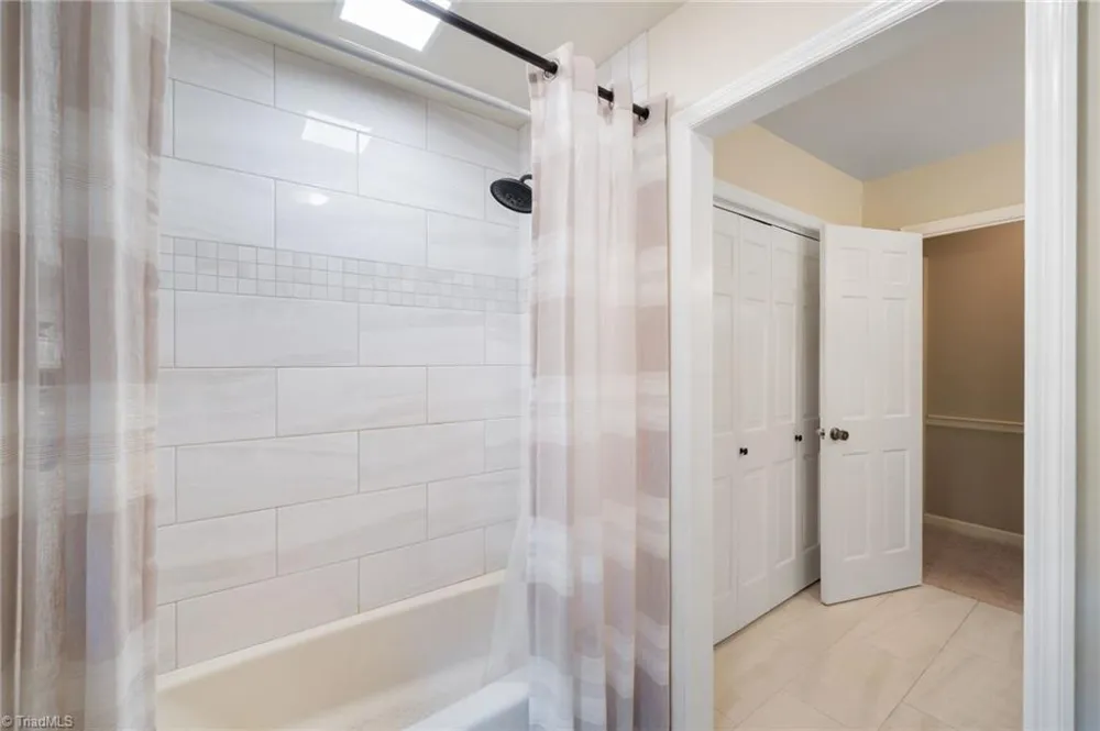 3440 Dixiana Lane Pfafftown, NC 27040