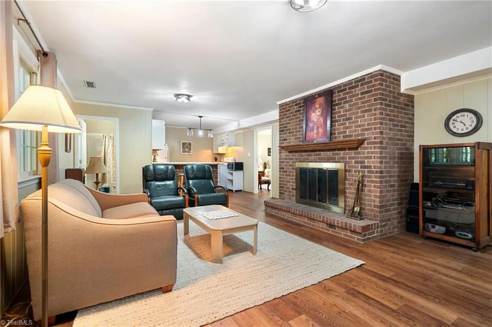 3440 Dixiana Lane Pfafftown, NC 27040