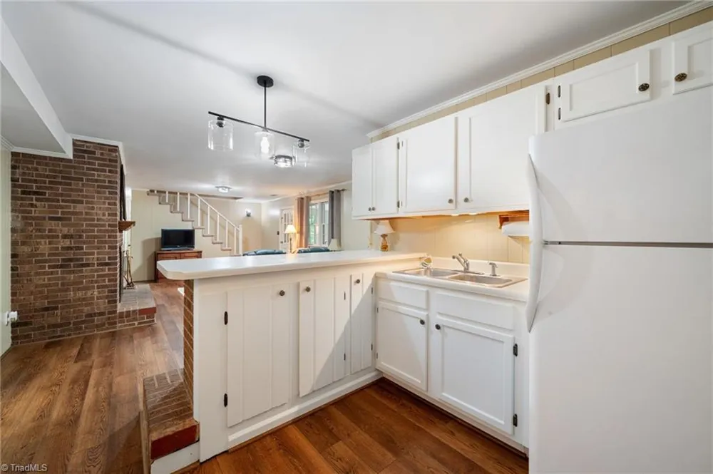 3440 Dixiana Lane Pfafftown, NC 27040