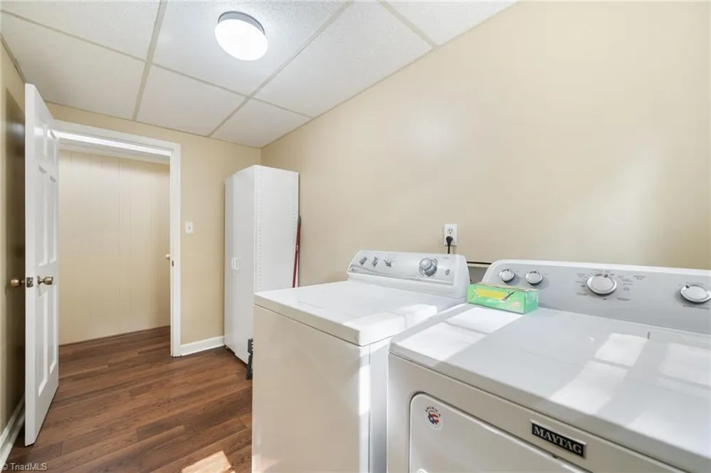 3440 Dixiana Lane Pfafftown, NC 27040