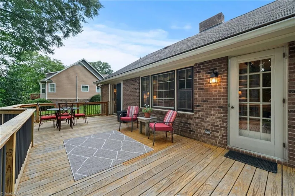 3440 Dixiana Lane Pfafftown, NC 27040