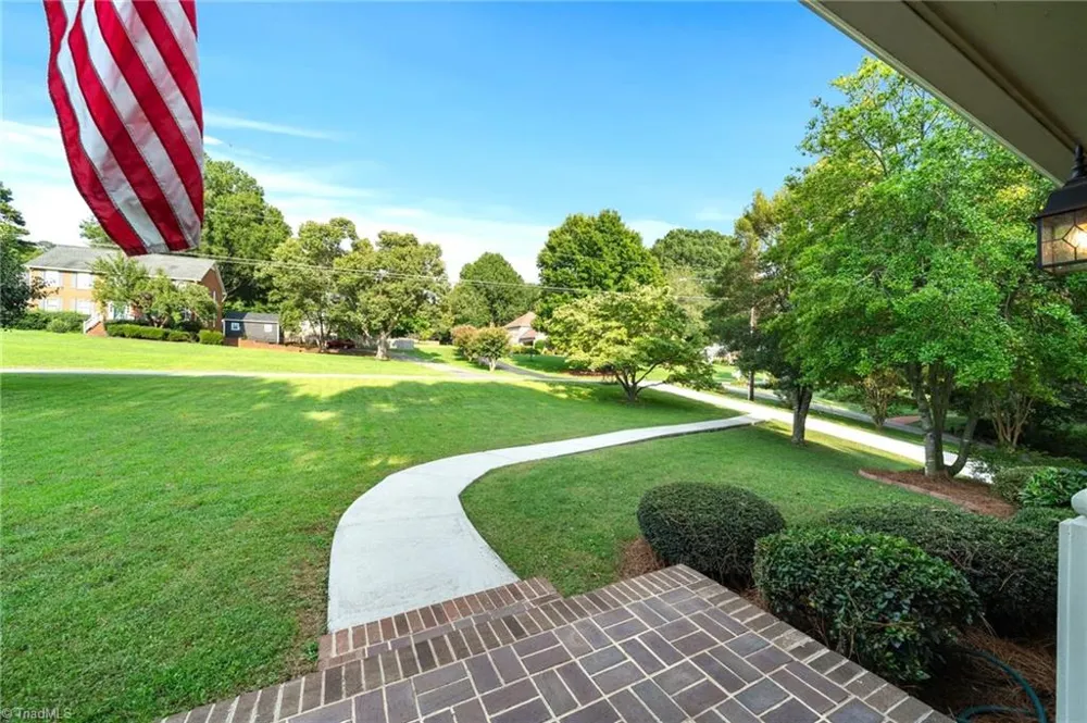 3440 Dixiana Lane Pfafftown, NC 27040