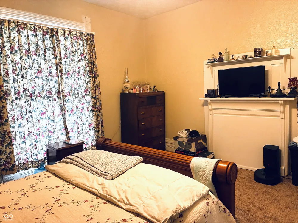 219 W Locust Street Shelbyville, IN 46176