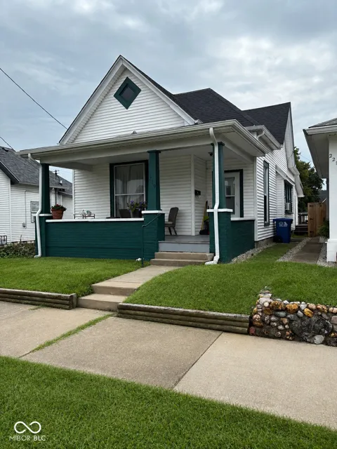 219 W Locust Street