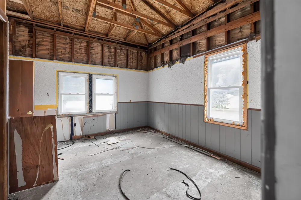 4007 Pine Grove Ave Fort Gratiot, MI 48059