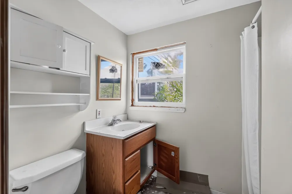 4007 Pine Grove Ave Fort Gratiot, MI 48059