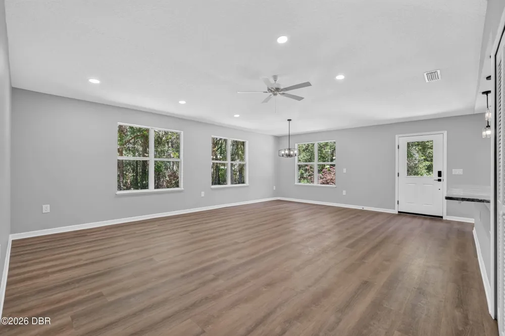 288 Mcmillon Drive Orange City, FL 32763