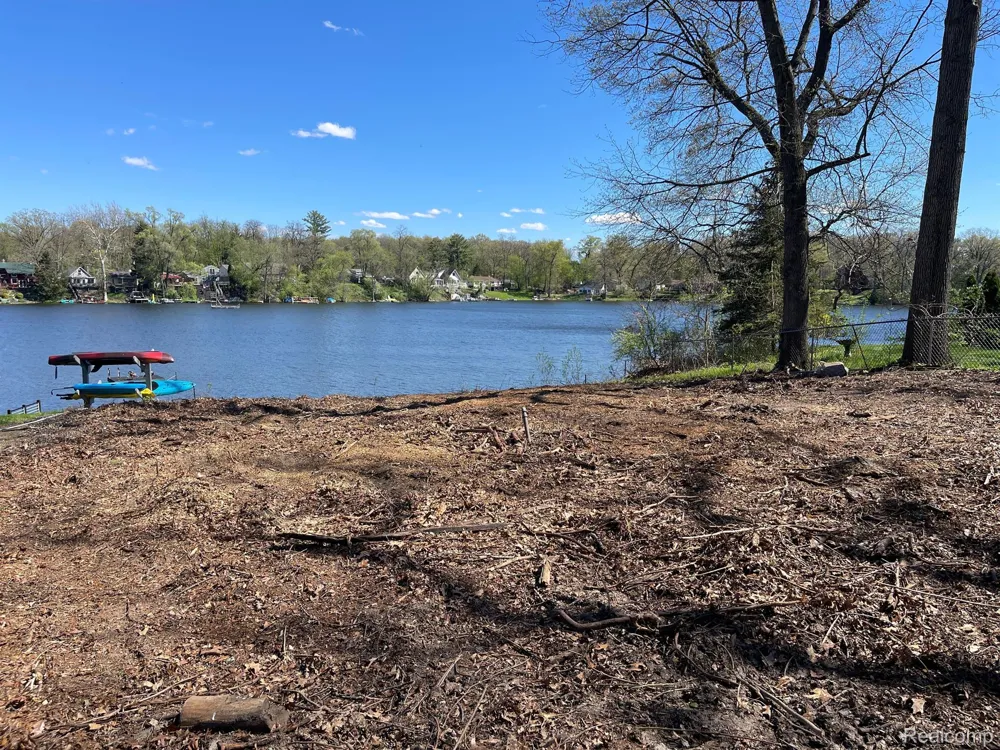 CLARK LAKE ROAD Brighton Township, MI 48114