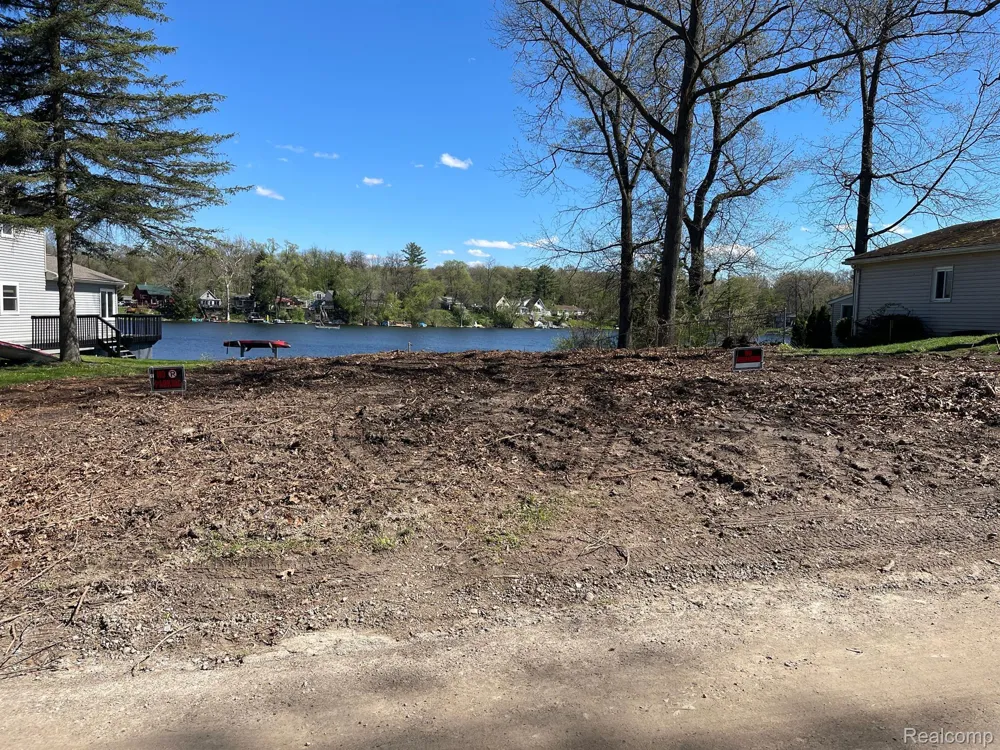 CLARK LAKE ROAD Brighton Township, MI 48114