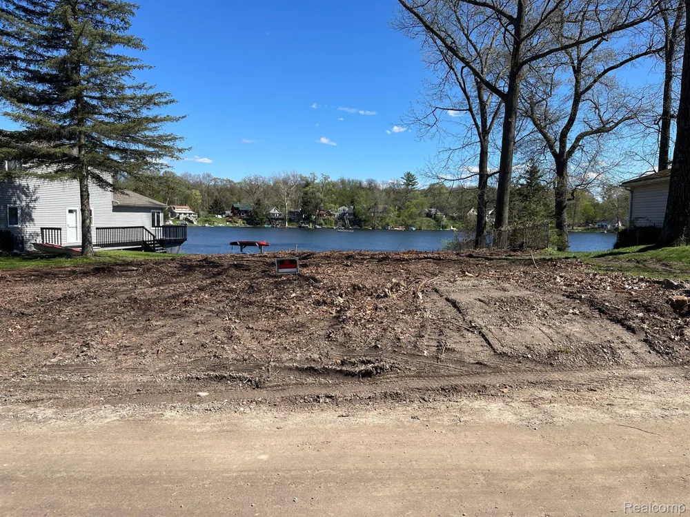 CLARK LAKE ROAD Brighton Township, MI 48114
