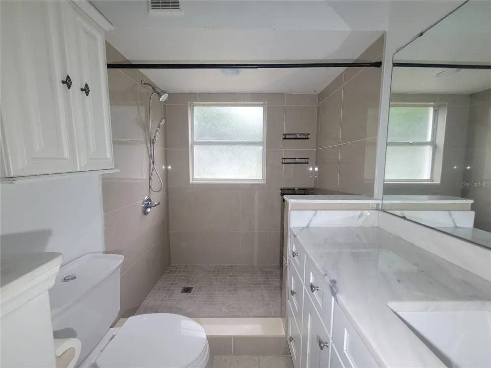 9827 DEAN COVE LANE Orlando, FL 32825